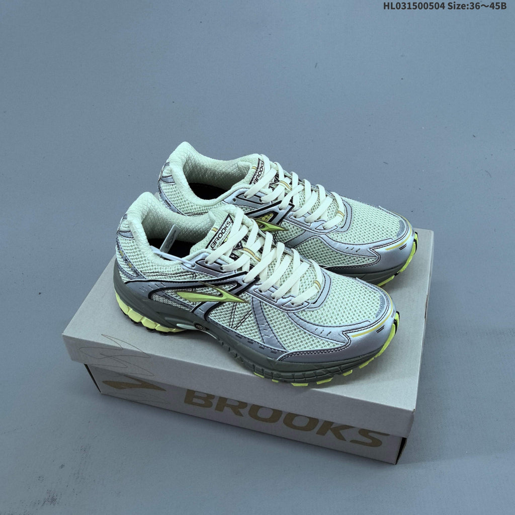 Brooks Adrenaline GTS 10 Shoes for Running - product image from the listing.