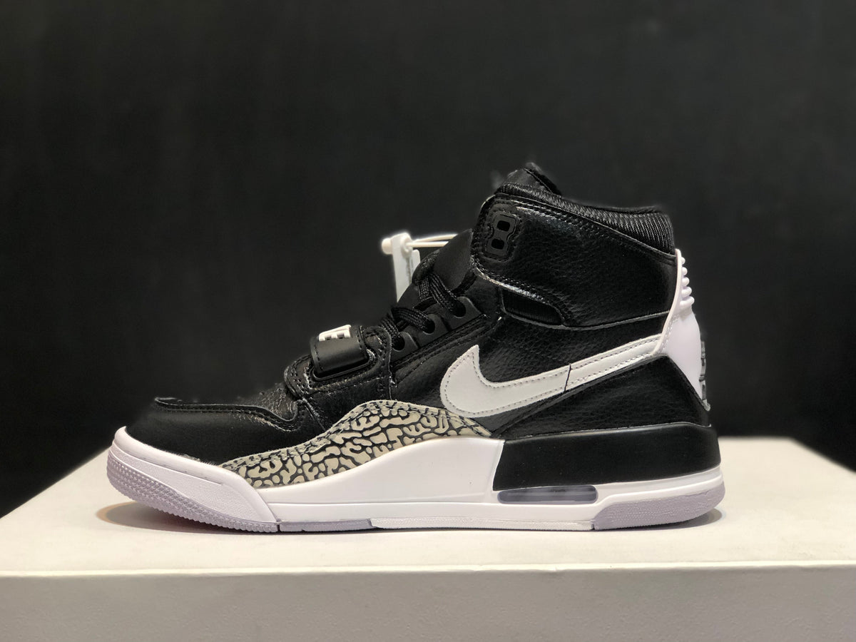 Air Jordan Legacy 312 Black/White Sneakers AV3922-001 - product image from the listing.