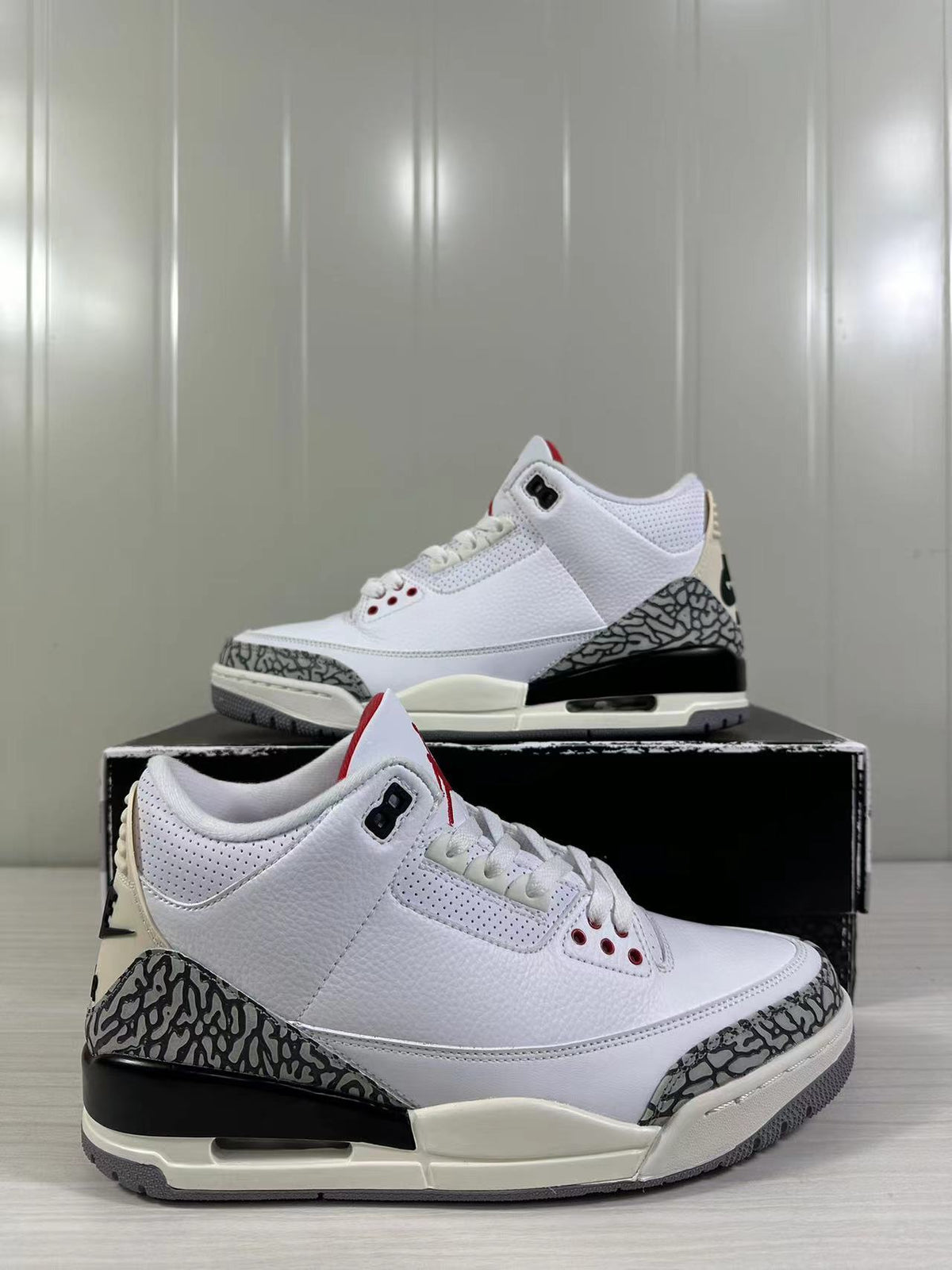 Air Jordan 3 Retro White Cement Reimagined DN3707-100 - product image from the listing.