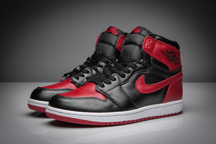 Black Red White Sneaker - Jordan 1 High - product image from the listing.