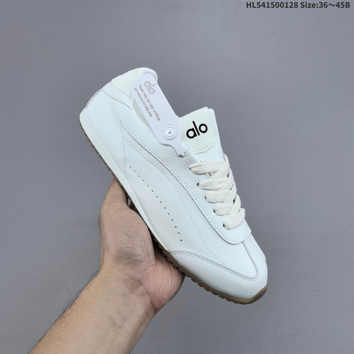 White and Black Alo Yoga Sunset Sneaker Low-Top - product image from the listing.