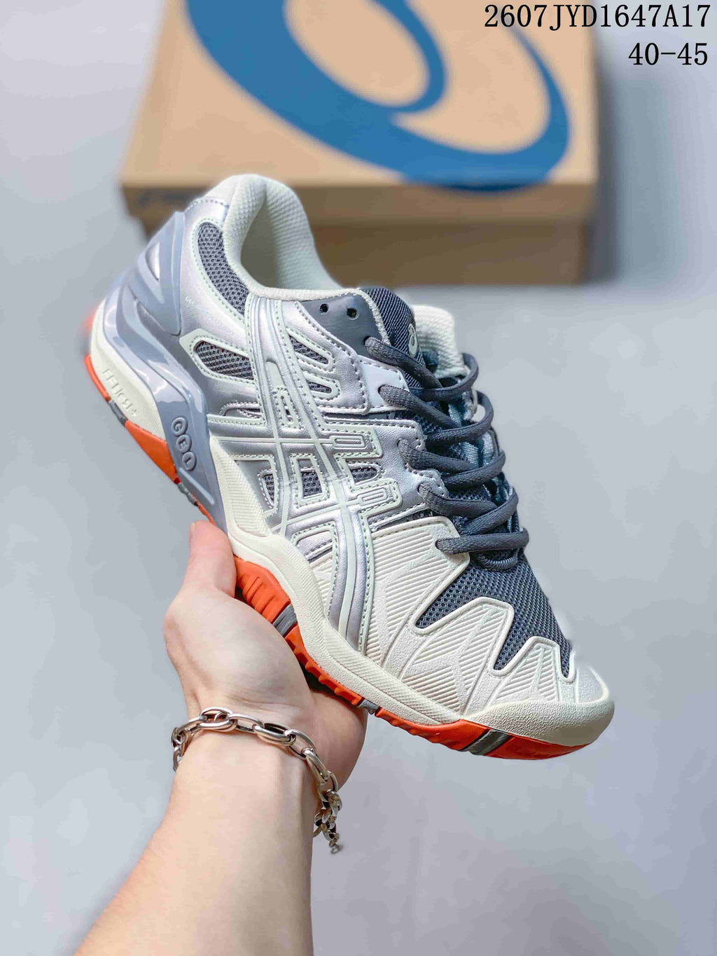 ASICS GEL-Resolution 5 Tennis Footwear - product image from the listing.