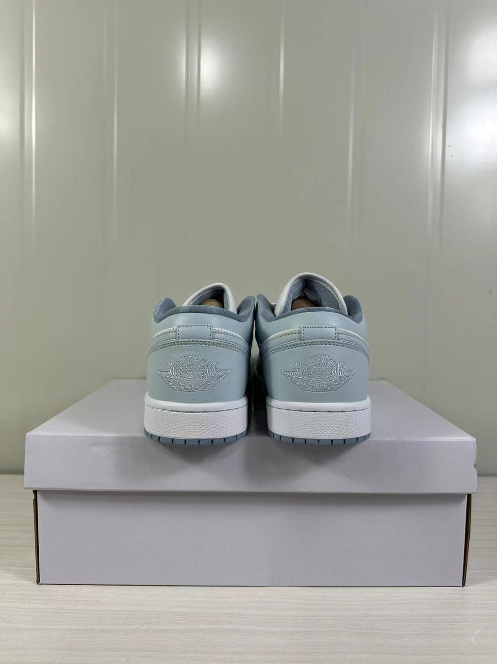 Air Jordan 1 Low Blue White DC0774-164 - product image from the listing.