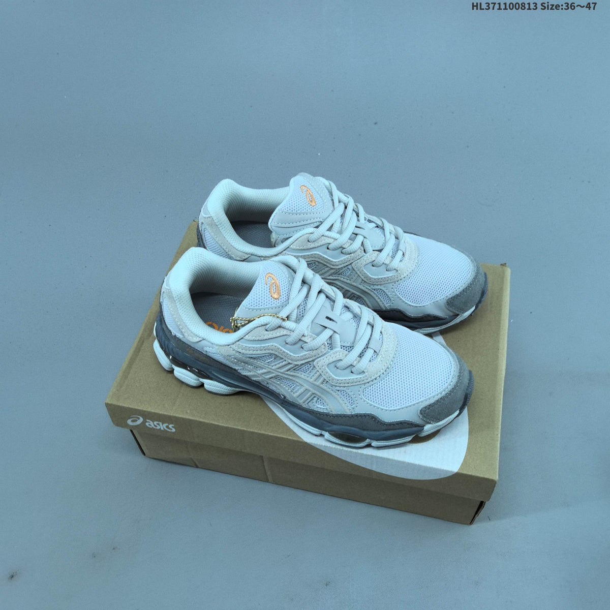 ASICS GEL-NYC Retro Sneakers for Running - product image from the listing.
