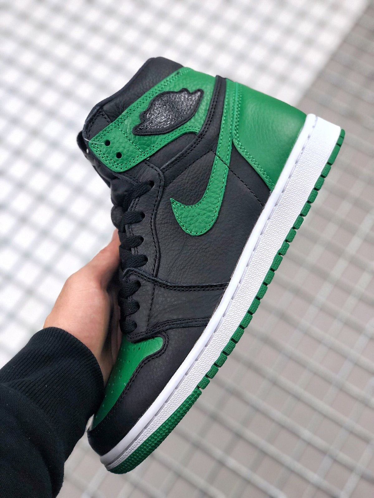 Air Jordan 1 High Pine Sneakers in Green Black 555088-030 - product image from the listing.