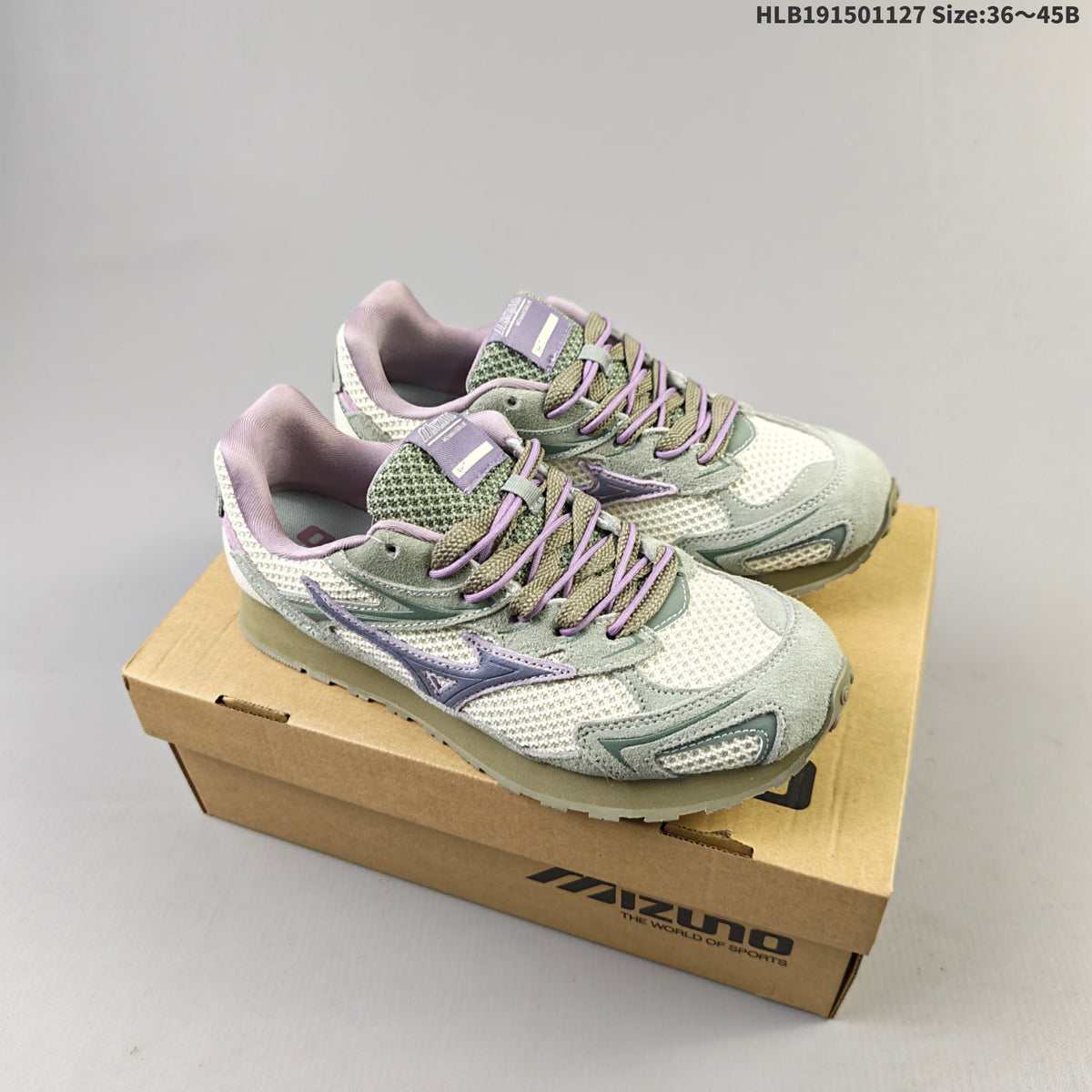 Mizuno Retro Sneakers for Running - product image from the listing.
