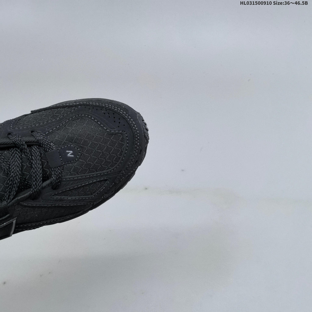 New Balance 1906R Sneakers in Black HL031500910 - product image from the listing.