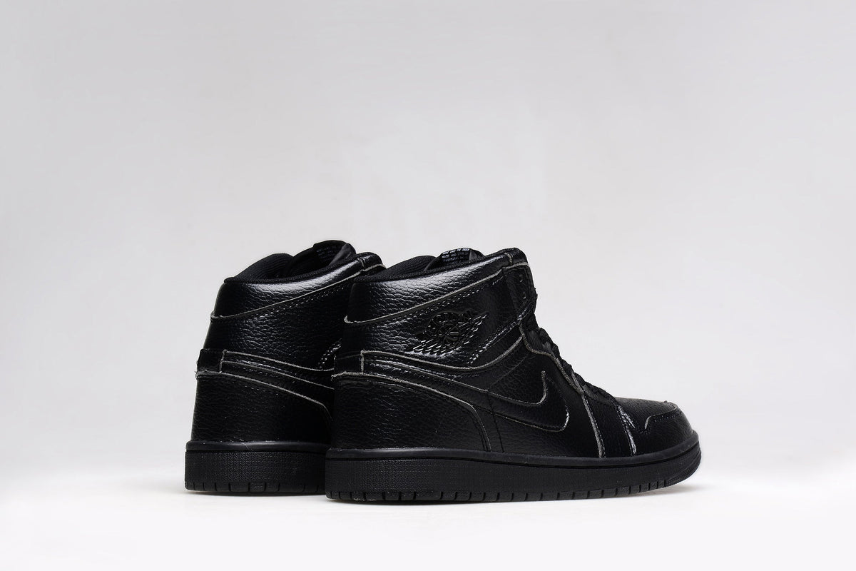 Men's Air Jordan 1 High Black Sneakers - product image from the listing.