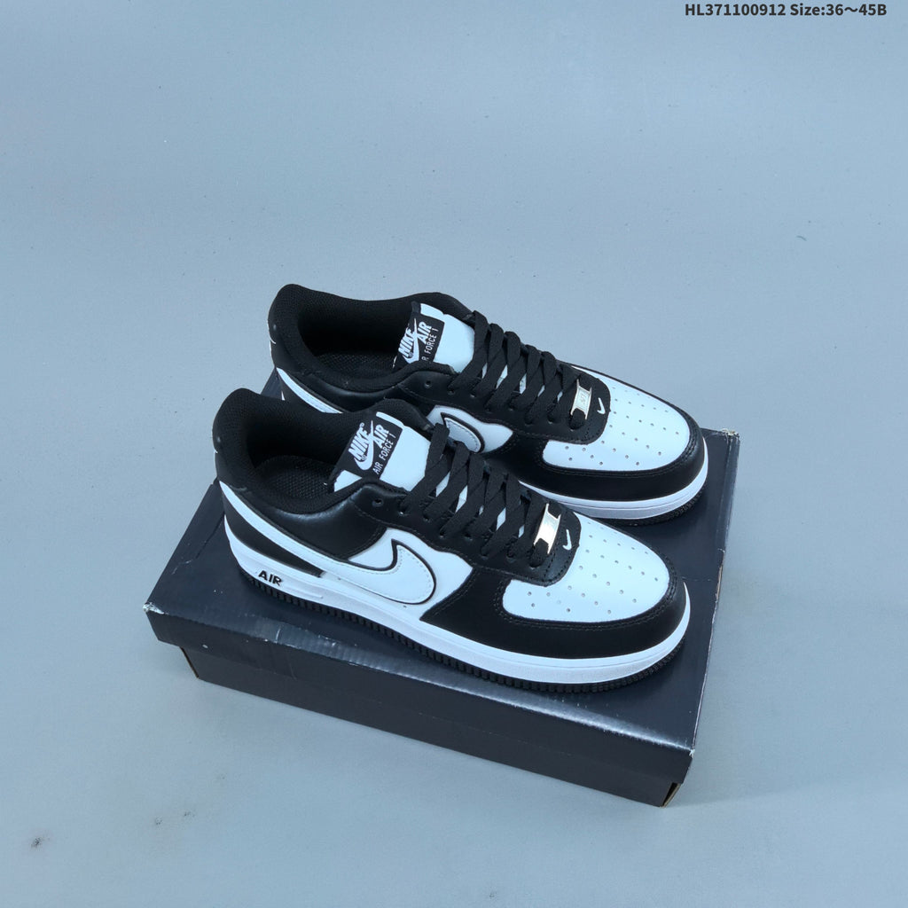 Nike Air Force 1 '07 Low-Cut Sneakers - product image from the listing.