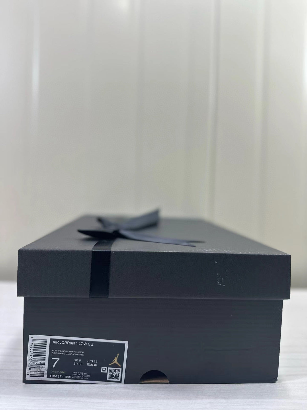 Air Jordan 1 Low Black Pink GS DX4374-008 - product image from the listing.