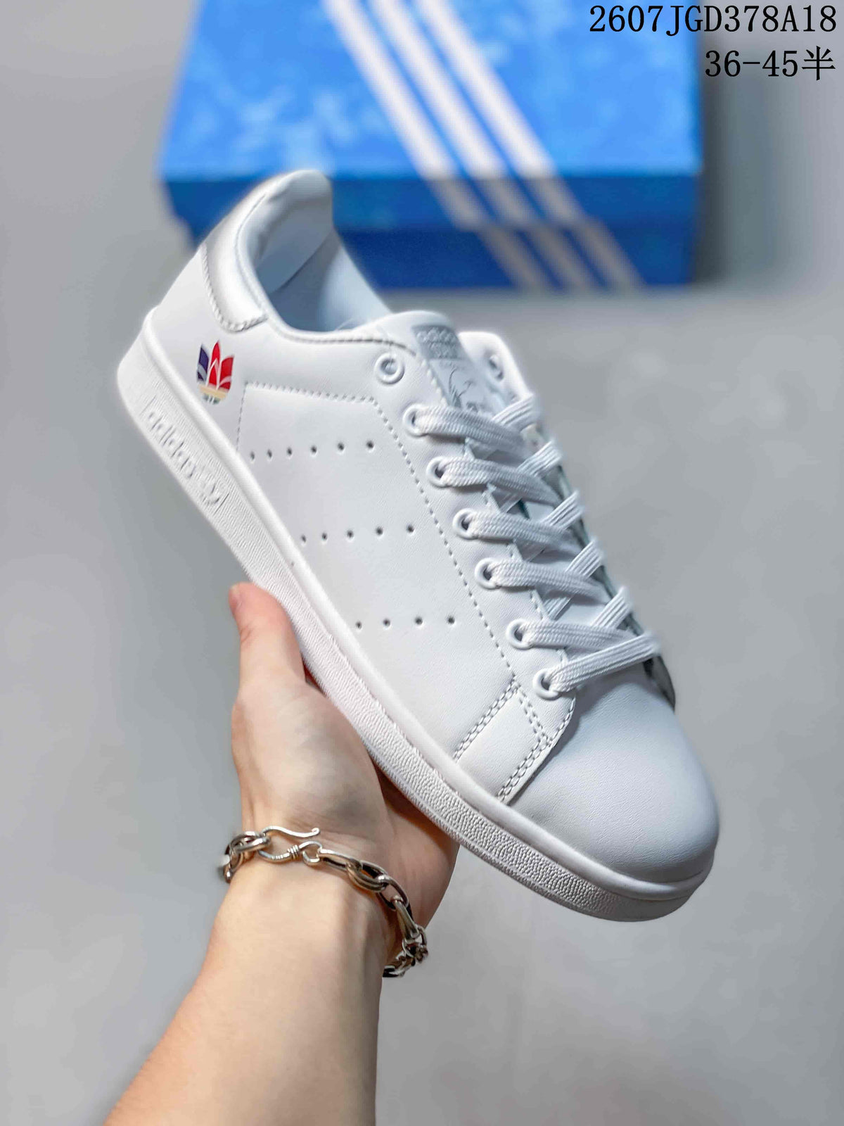 adidas Stan Smith Low-Top Sneakers in White 2607TGD378A18 - product image from the listing.