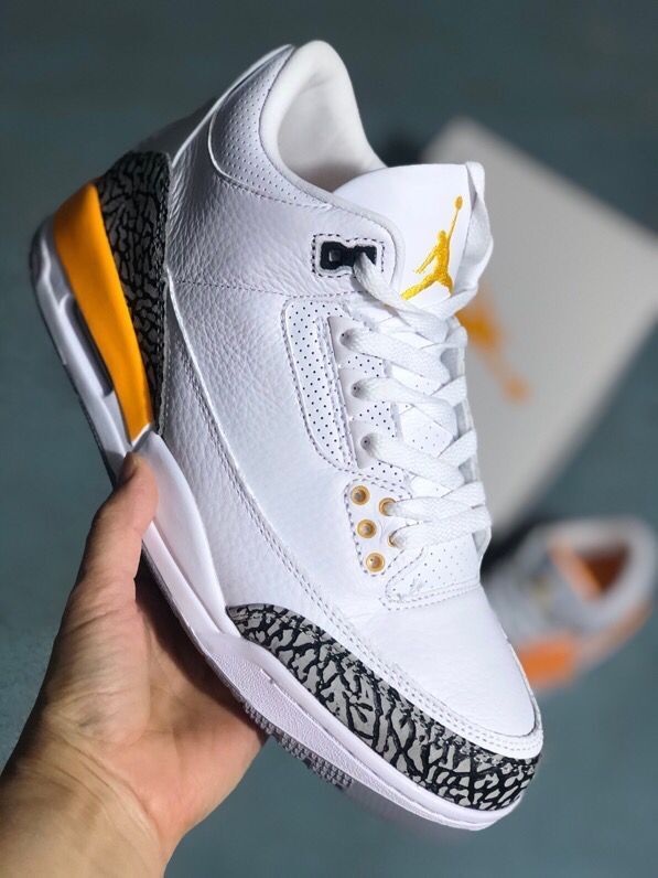Sneakers White Orange Adult Style - Jordan 3 - product image from the listing.