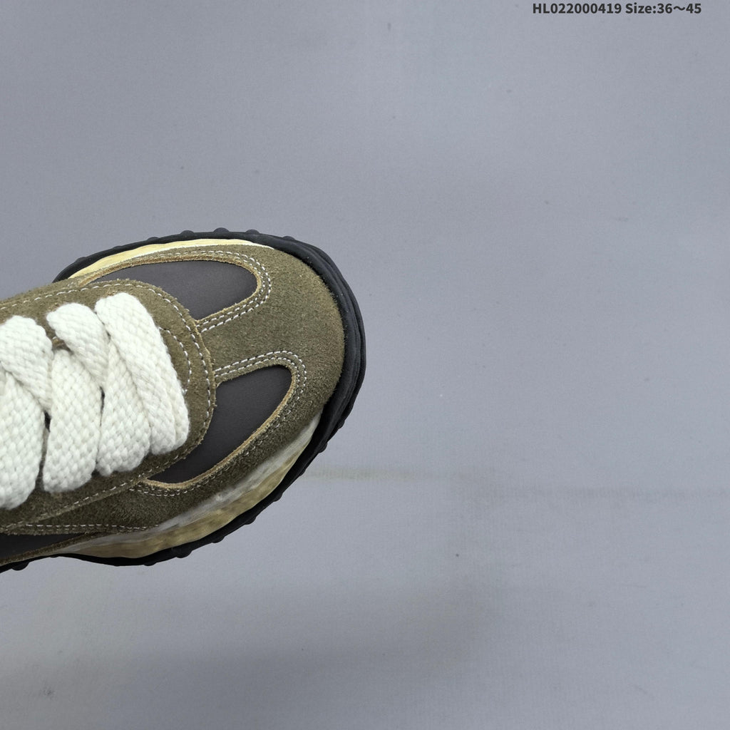 Olive Maison Mihara Yasuhiro Larry Low-Top Sneakers - product image from the listing.