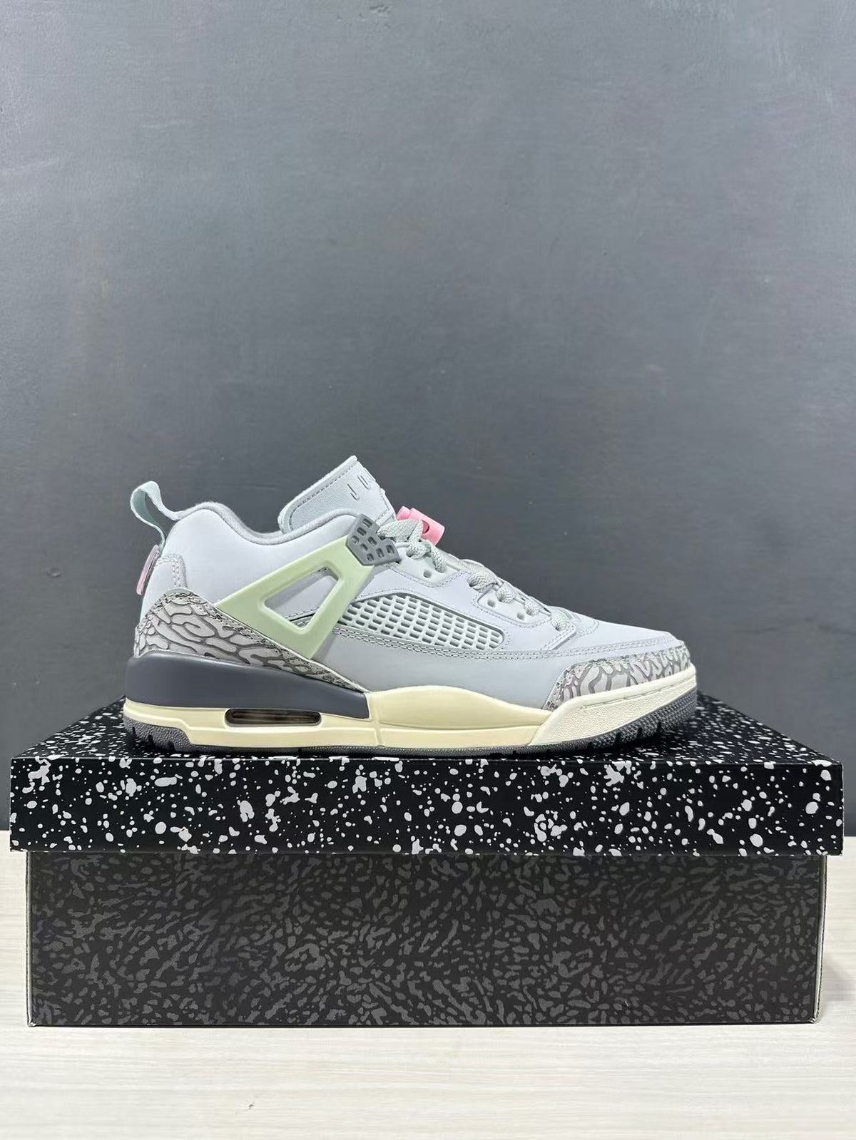 Jordan Spizike Low AJ 3.5 in Gray White FQ1759-401 - product image from the listing.