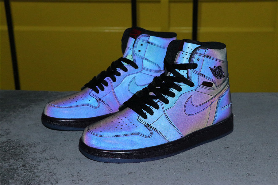 R2T Sneakers - Air Jordan 1 High Zoom BV0006-900 - product image from the listing.