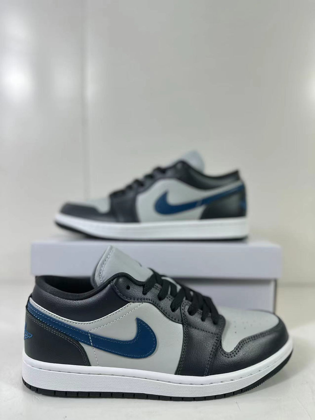 Air Jordan 1 Low Black Grey Blue DC0774-040 - product image from the listing.