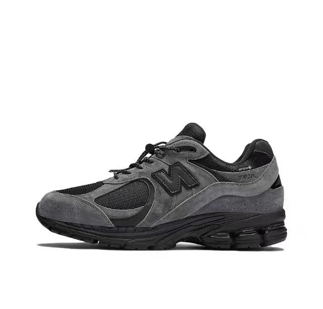 New Balance M2002RXZ Sneakers in Grey - product image from the listing.