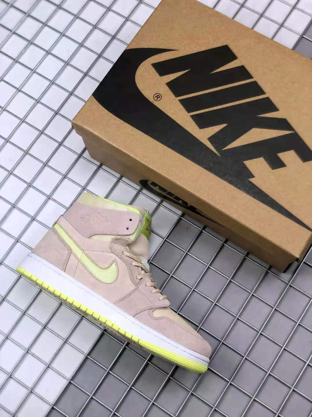Lemon Twist Sneakers - Jordan 1 Zoom CMFT CT0979-002 - product image from the listing.