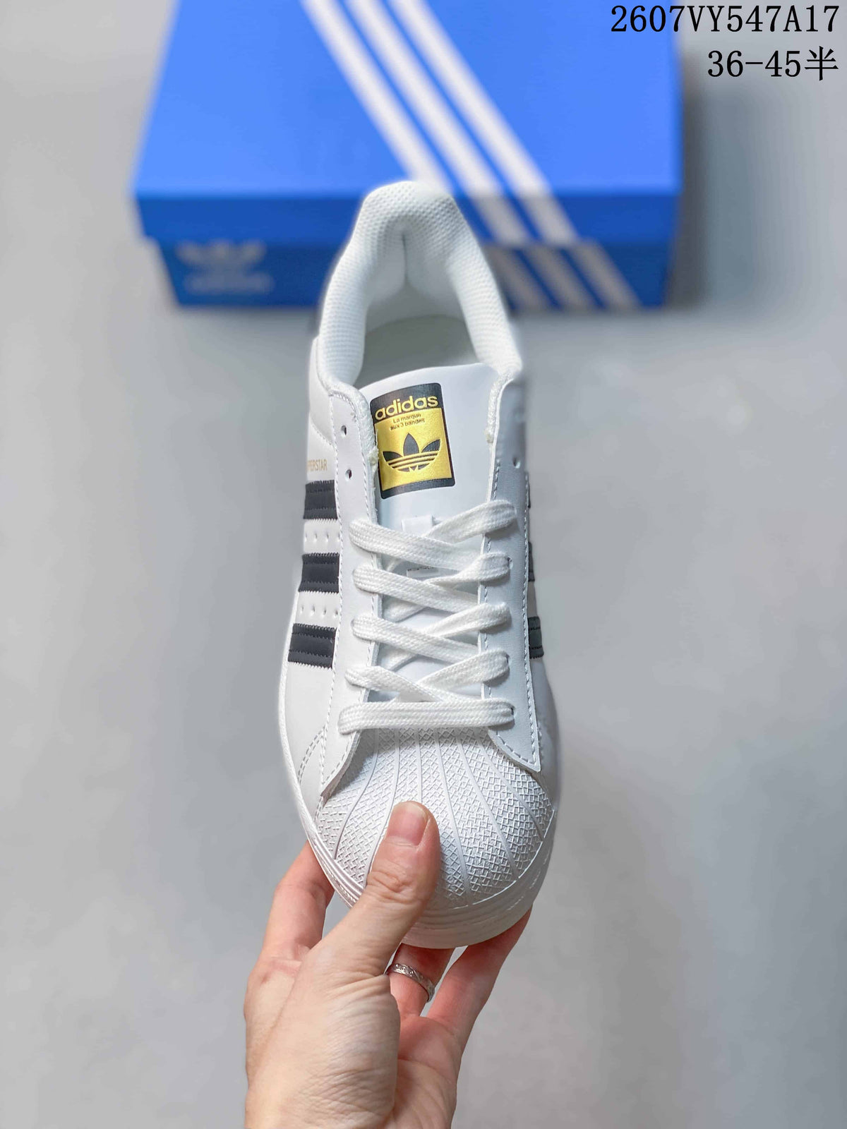 Adidas Originals Superstar Sneakers in White Black 2607VY547A17 - product image from the listing.