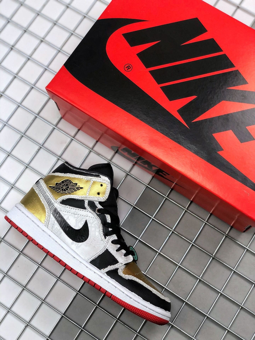 Edison Chen White Silk CU2804-100 Sneakers - Air Jordan 1 Mid - product image from the listing.