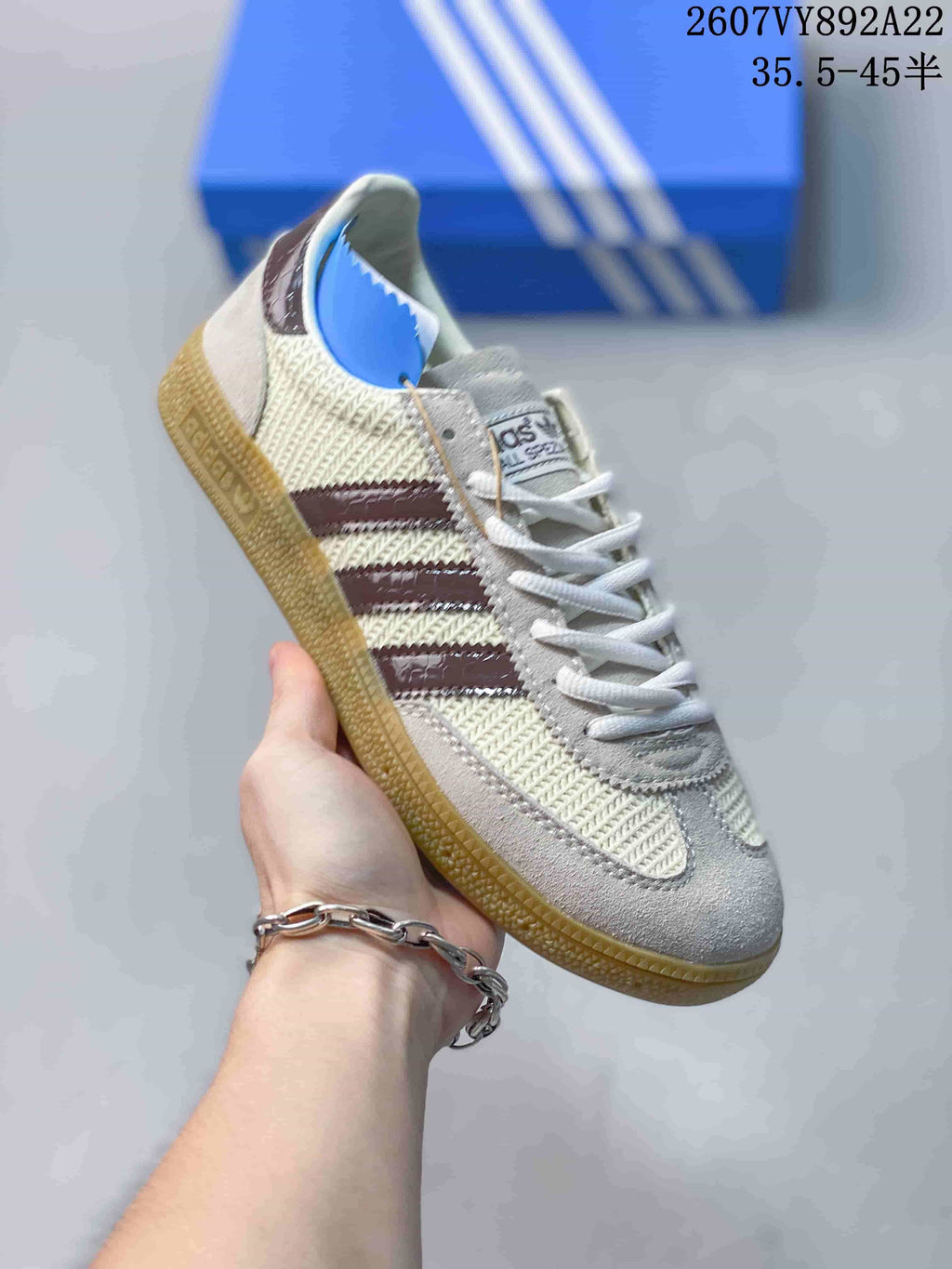 adidas Samba Vegan OG Low-Cut Sneakers White Gum Sole - product image from the listing.