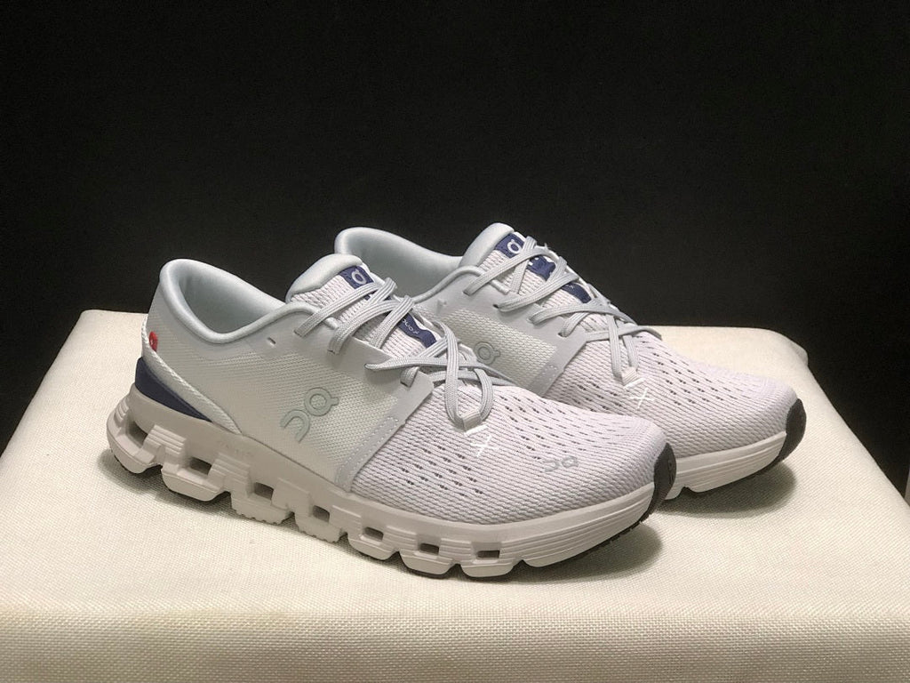 On Cloud X 4 Sneakers in Lavender and in Blue - product image from the listing.