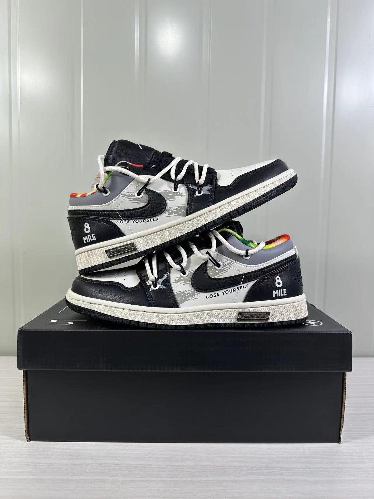 Air Jordan 1 Low Black White DQ8422-001 - product image from the listing.