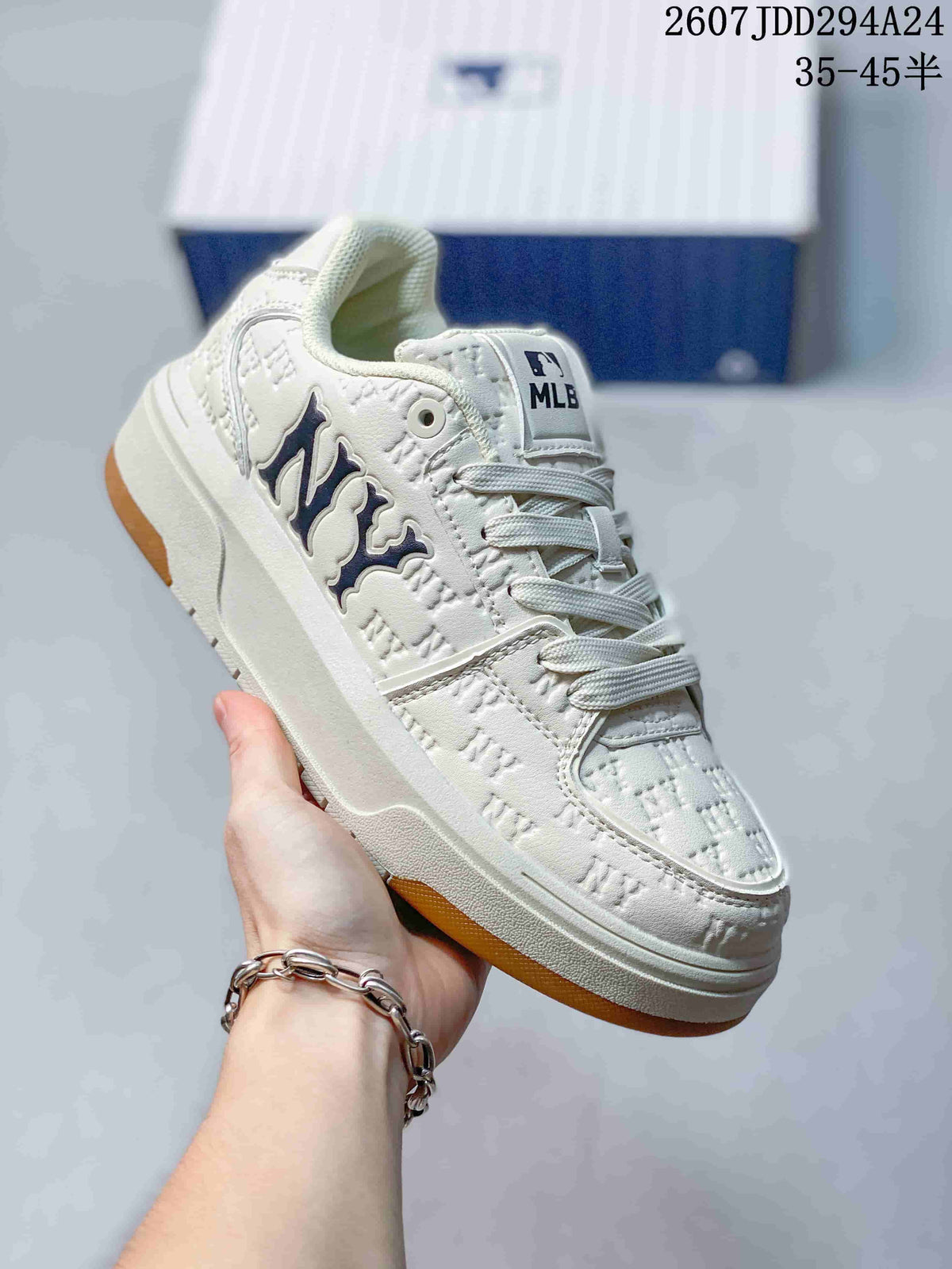 MLB Chunky Liner MID Trainers White and Lavender - product image from the listing.