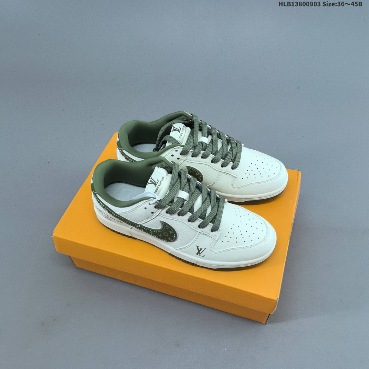 Nike Dunk Low-Style Trainers with Designer-Inspired Details - product image from the listing.