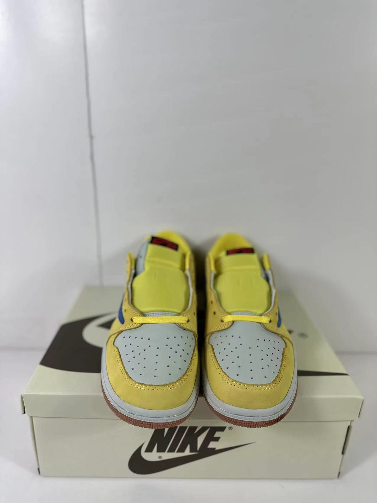 Nike Air Jordan 1 Low in Canary DZ4137-700 - product image from the listing.