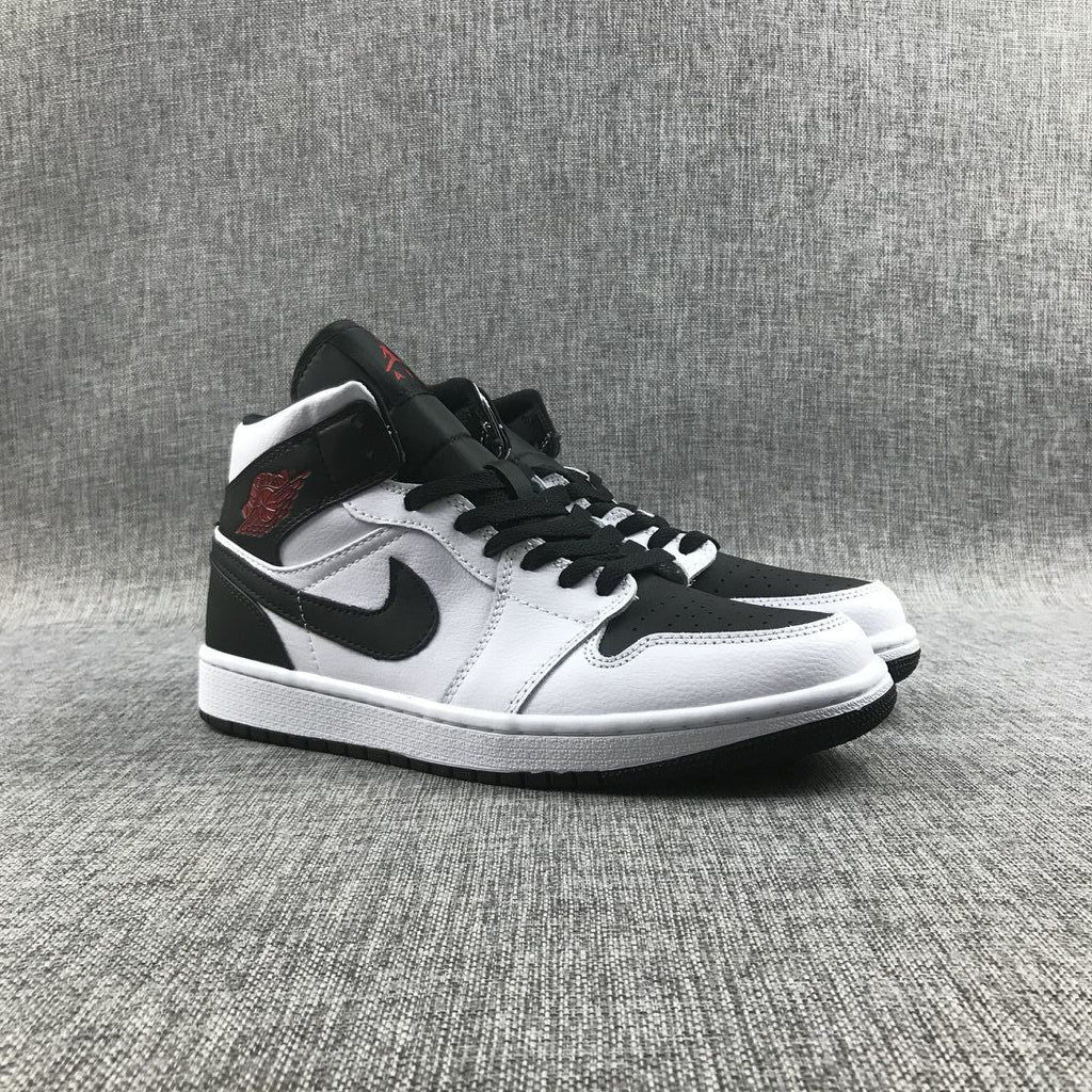 Jordan 1 Mid Reverse Black Toe Sneakers in Black and White BQ6472-101 - product image from the listing.