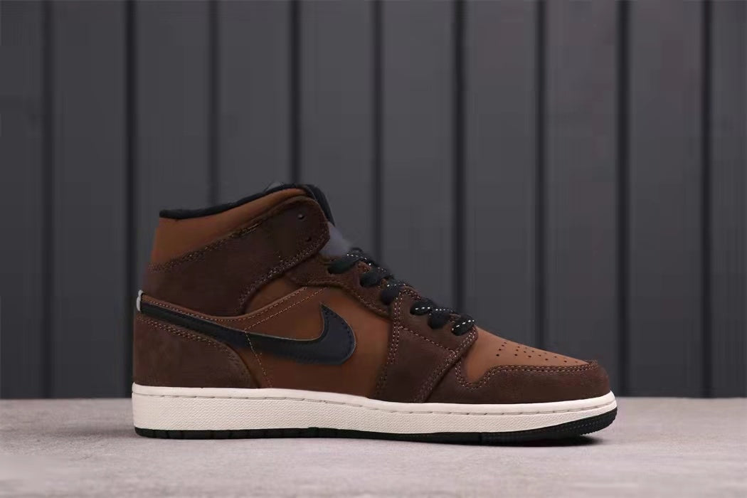 Air Jordan 1 Mid Brown Black DC7294-200 - product image from the listing.