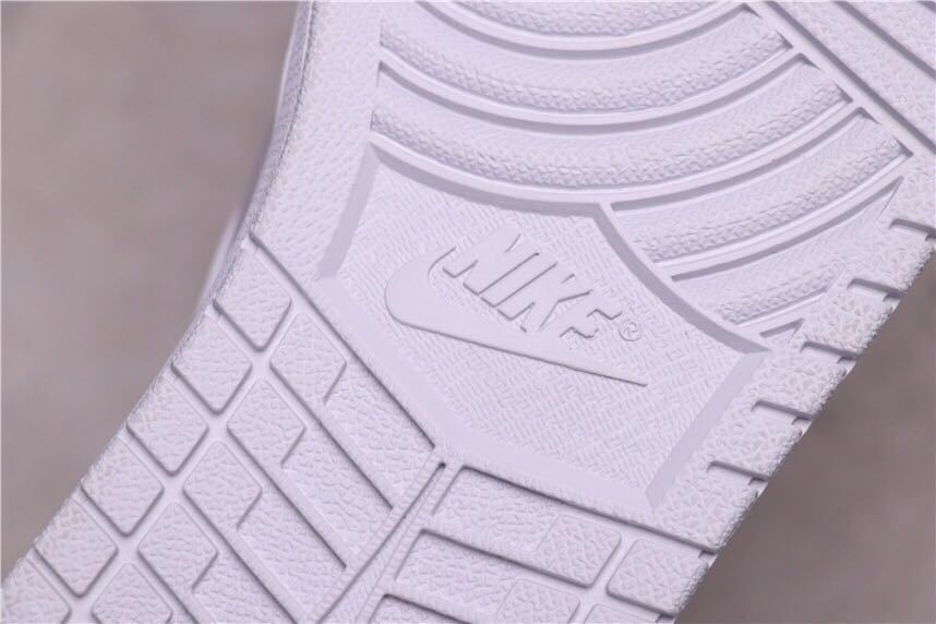 Air Jordan 1 High OG Japan Sneakers DC1788-029 - product image from the listing.