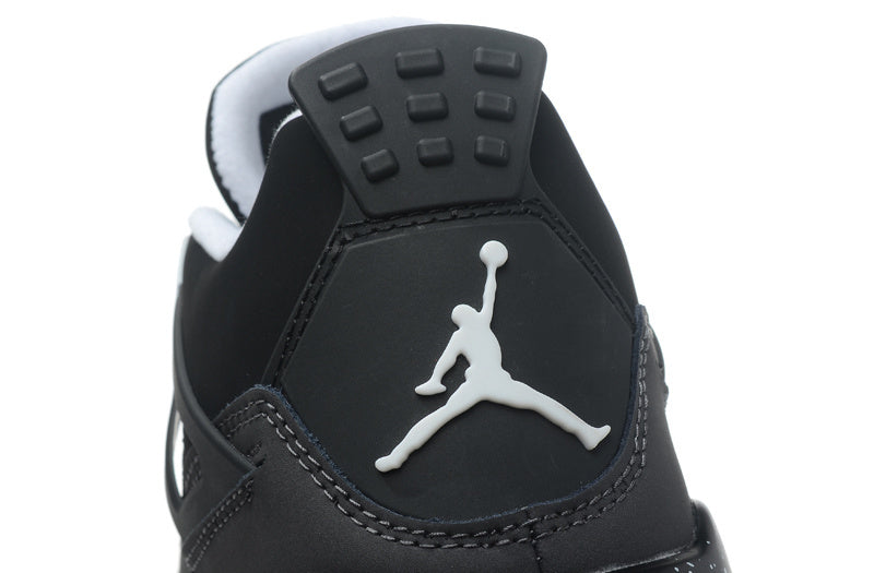 Air Jordan 4 Retro Oreo Basketball Sneakers - product image from the listing.