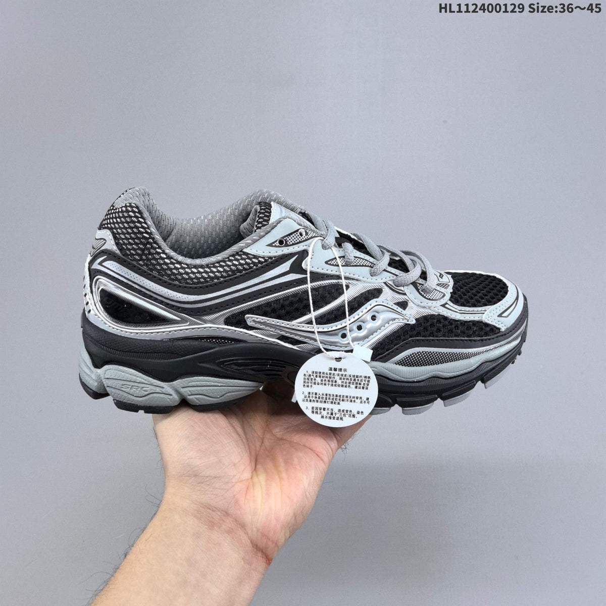 Saucony ProGrid Omni 9 Retro Sneakers for Running - product image from the listing.