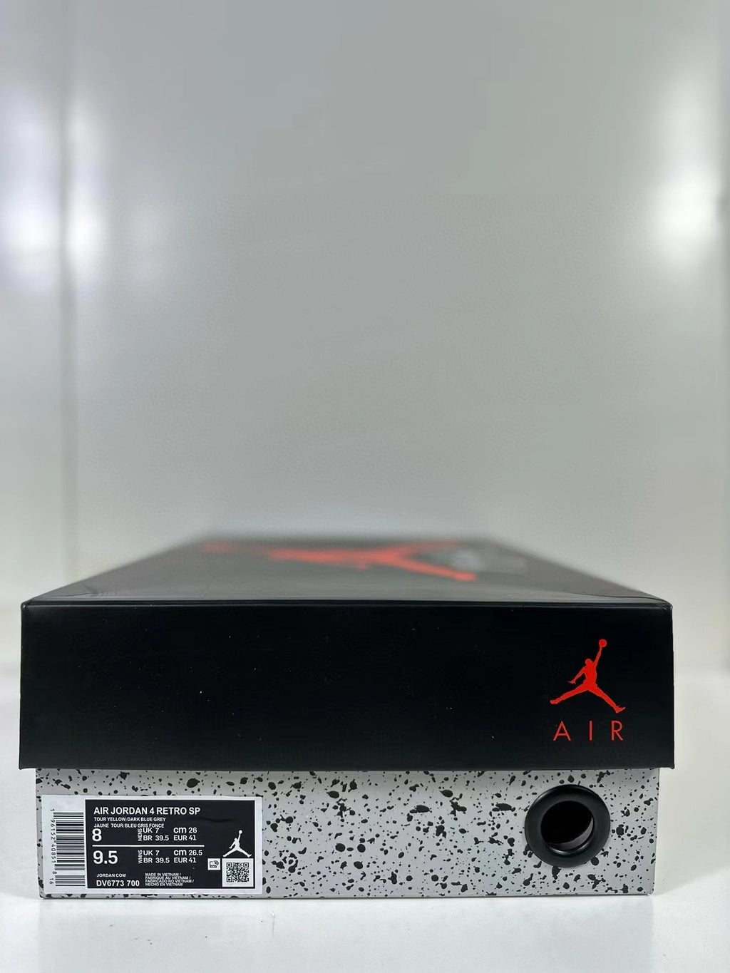 Air Jordan 4 Retro SP Yellow Grey Black Sneakers DV6773-700 - product image from the listing.