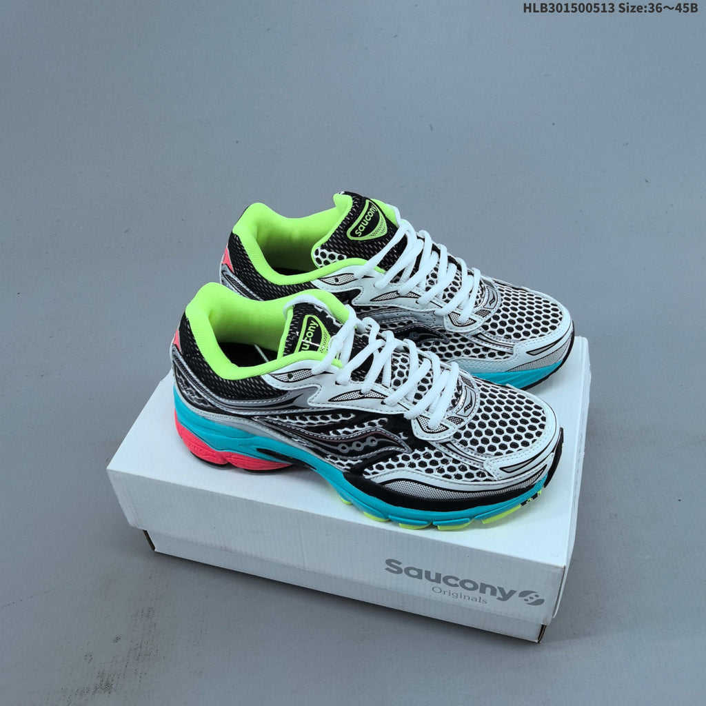 Saucony ProGrid Omni 9 Retro Sneakers for Running - product image from the listing.