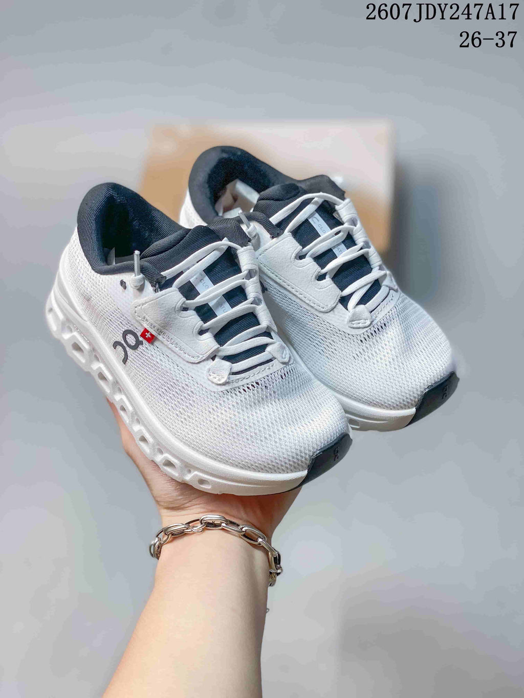 Women's On Cloudstratus 3 Running Sneakers White 07JDY247A17 - product image from the listing.
