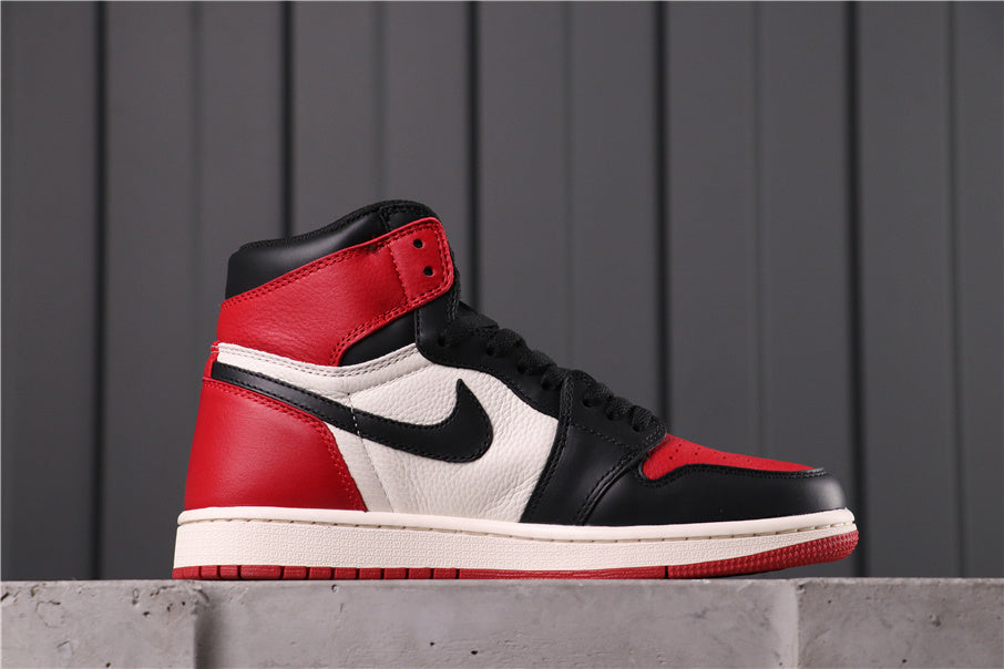 Air Jordan 1 High Bred Toe in Black Red White 555088-610 - product image from the listing.