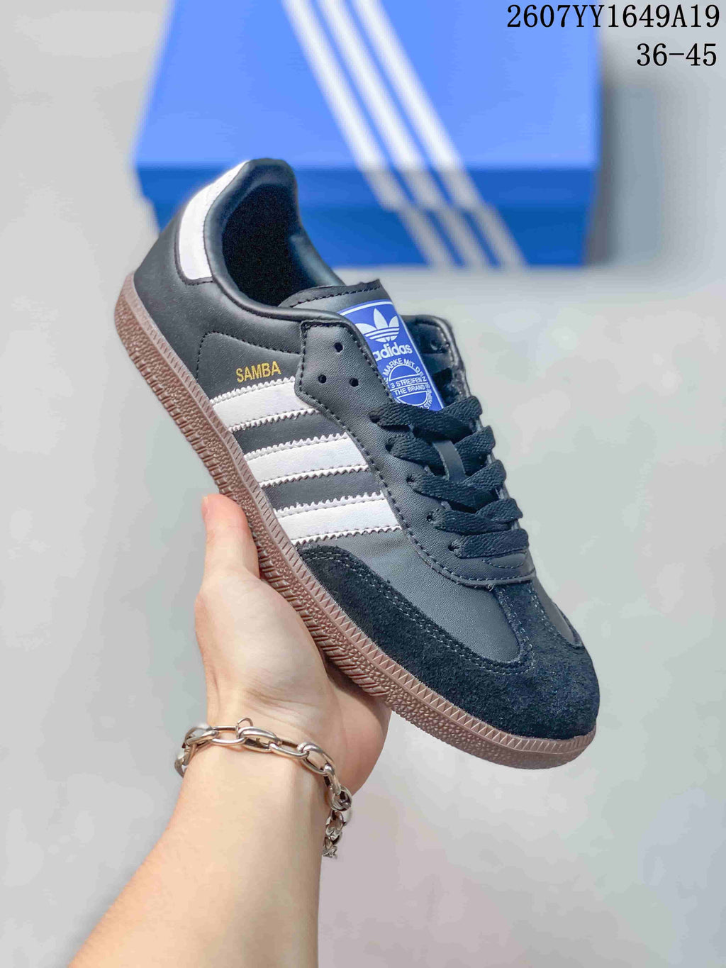 adidas Samba Low-Cut Sneakers Black White Gum Sole 2607YY1649A19 - product image from the listing.