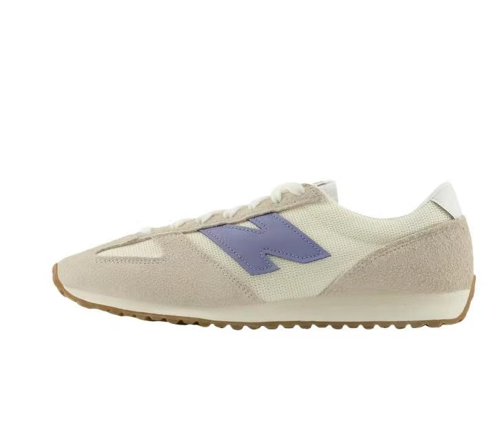 Cream and Blue New Balance U471AA Low-Top Sneakers - product image from the listing.