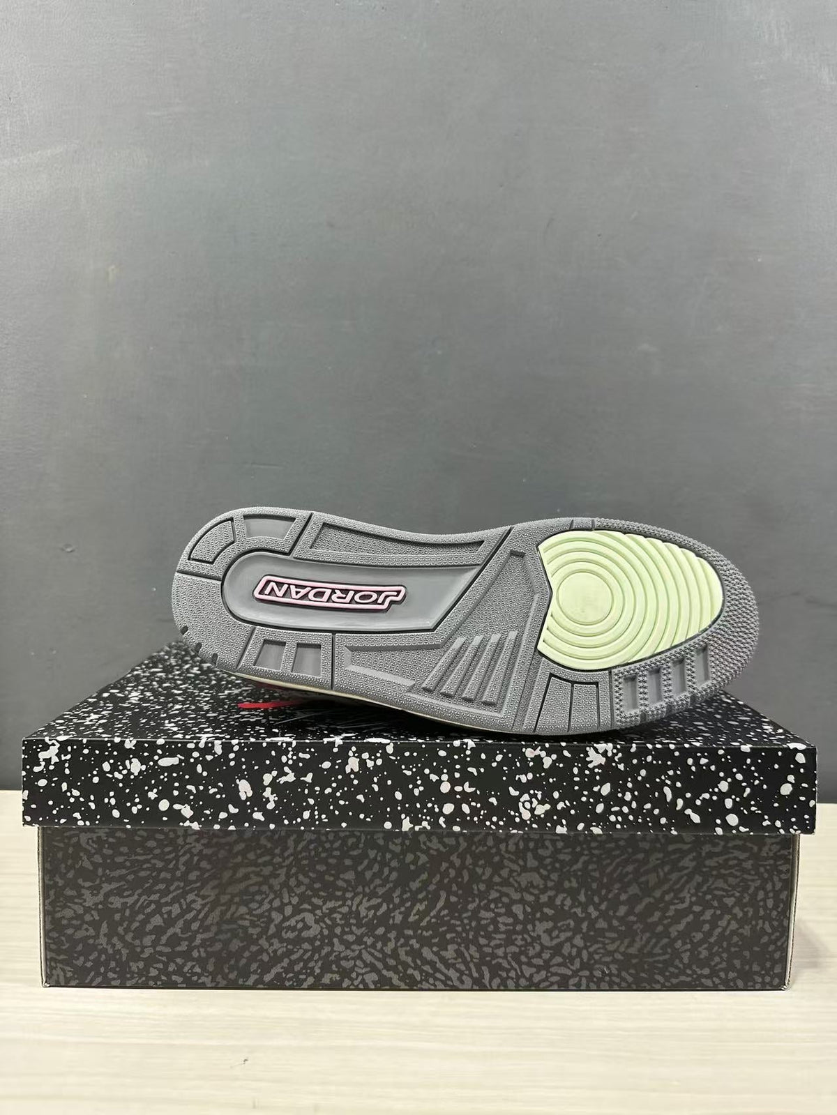Jordan Spizike Low AJ 3.5 in Gray White FQ1759-401 - product image from the listing.