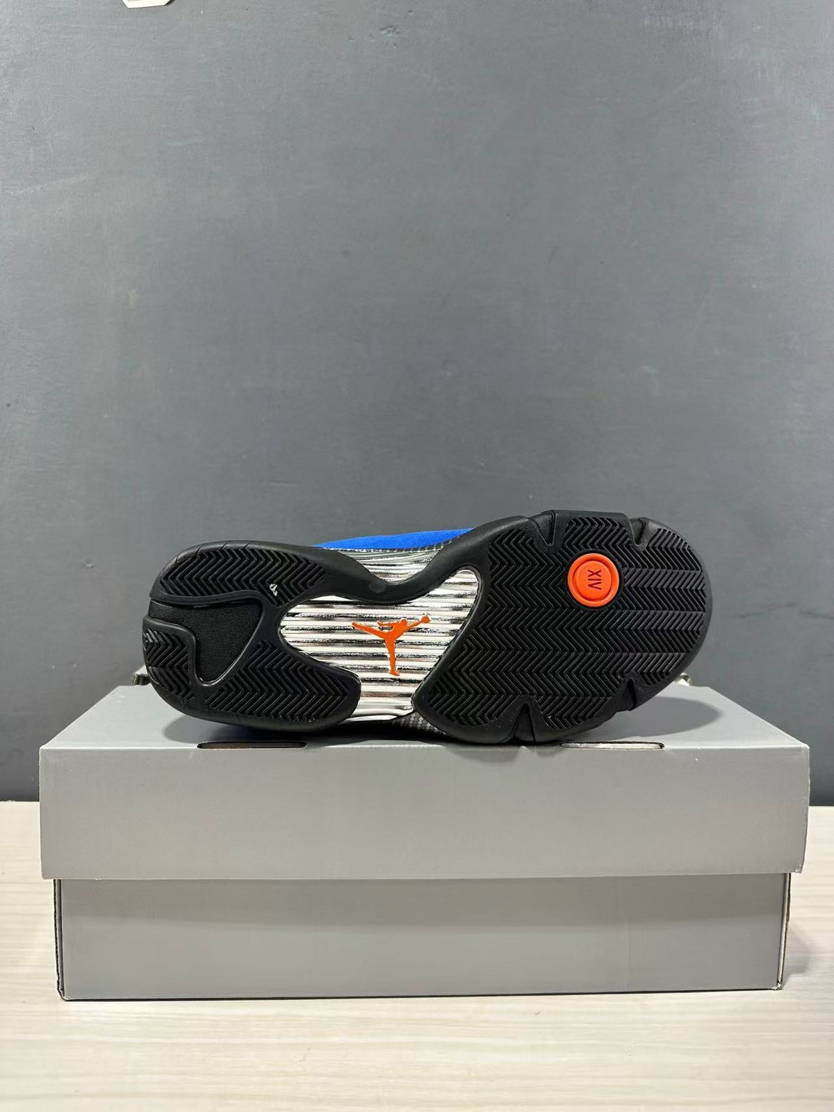 Air Jordan 14 Retro Florida Gators Blue Sneakers FA4616-172 - product image from the listing.