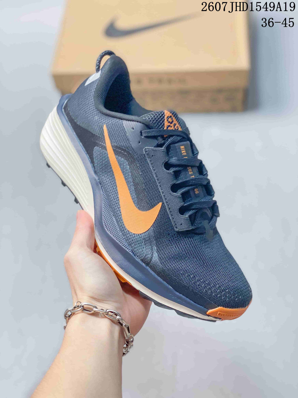 Nike Zoom Fly 5 Sneakers for Running 2607JHD1549A19 - product image from the listing.