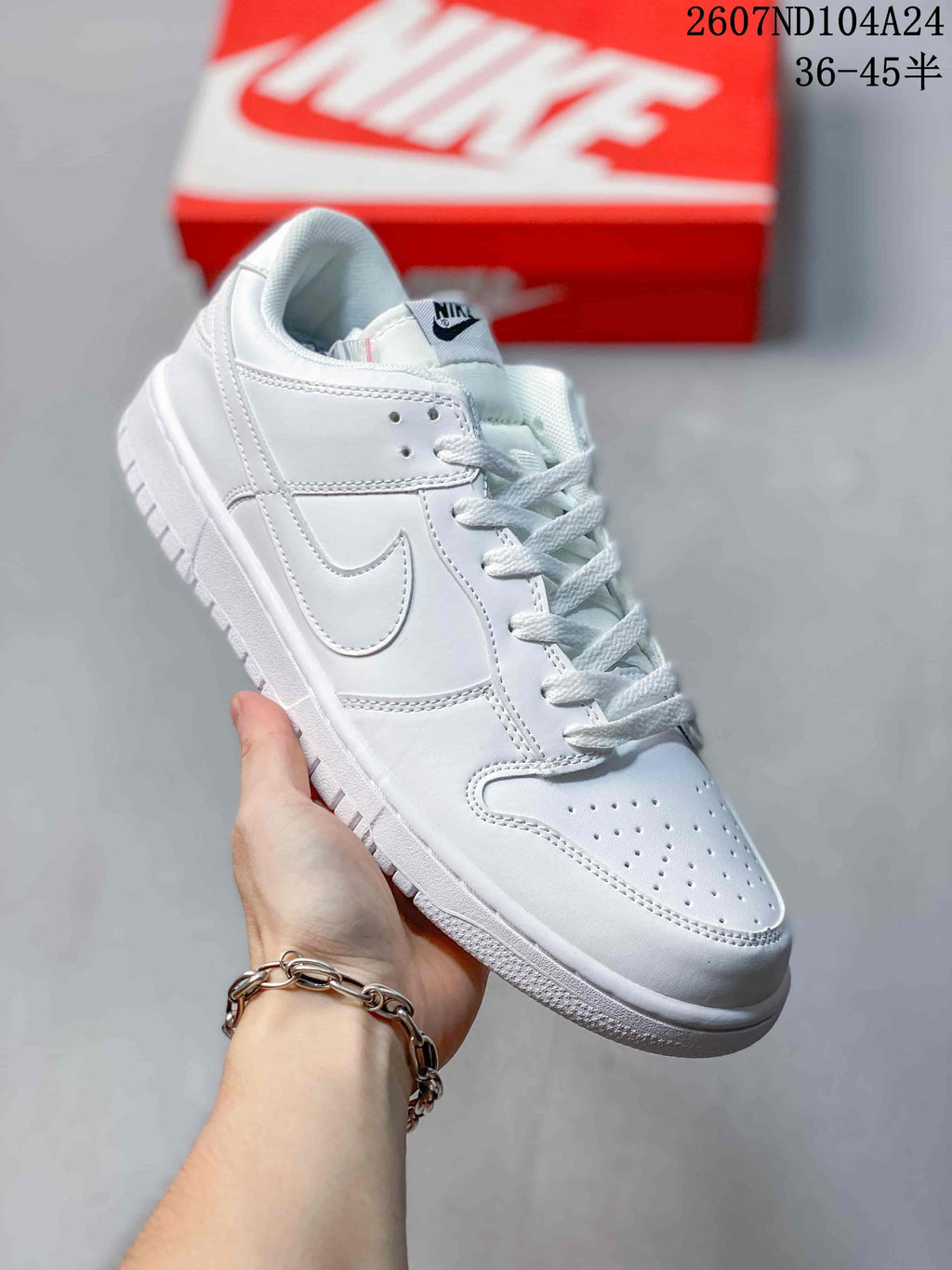 Nike SB Dunk Low Pro QS Low-Cut Sneakers - product image from the listing.