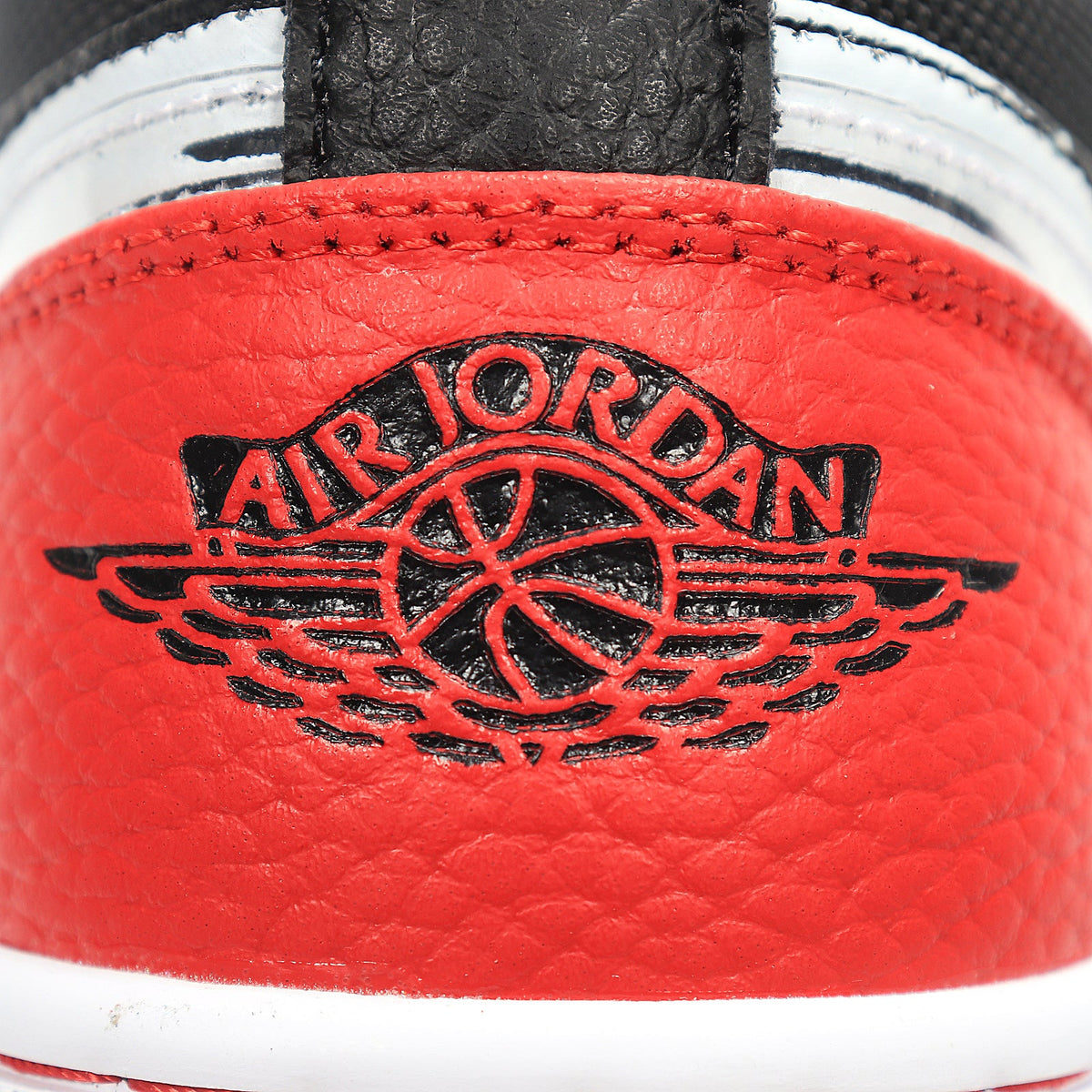 Air Jordan 1 Low Black Red White DA4659-001 - product image from the listing.