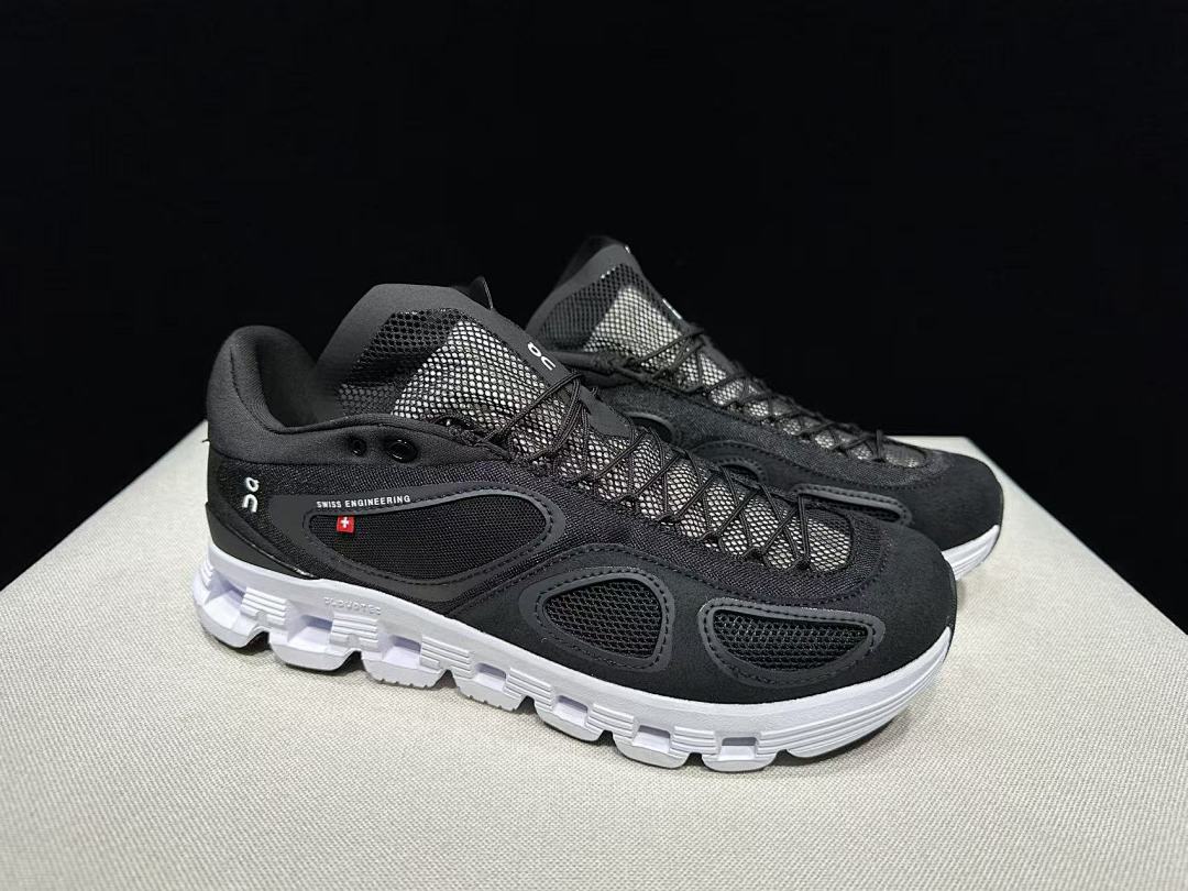 Black and White On Cloud X FKA Twigs Sneakers - product image from the listing.