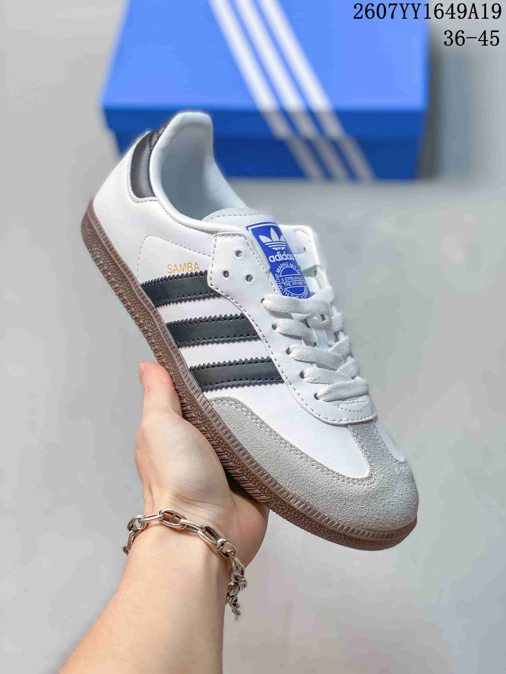 adidas Samba Low-Cut Sneakers White Black Gum Sole 2607YY1649A19 - product image from the listing.
