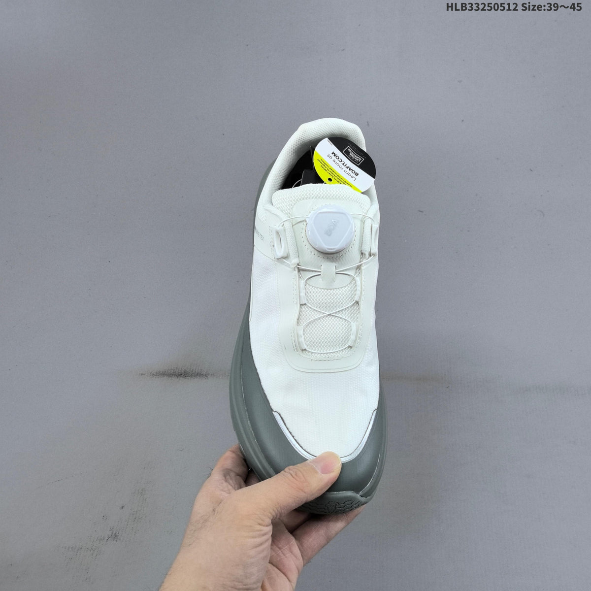 DESCENTE Circuit LTR Wire 2.0 Sneakers in White Grey - product image from the listing.