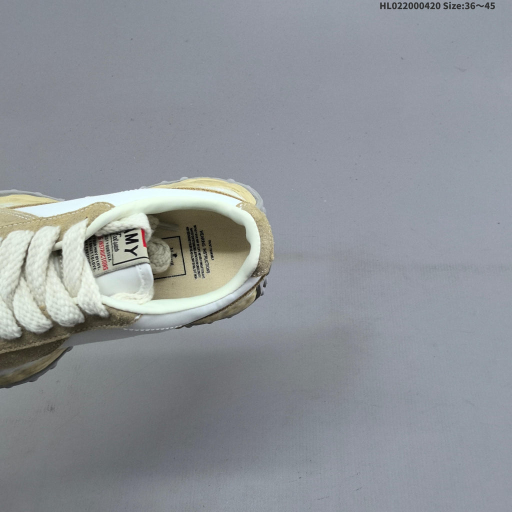 Maison MIHARA YASUHIRO Original Sole Low Sneakers in Beige White - product image from the listing.
